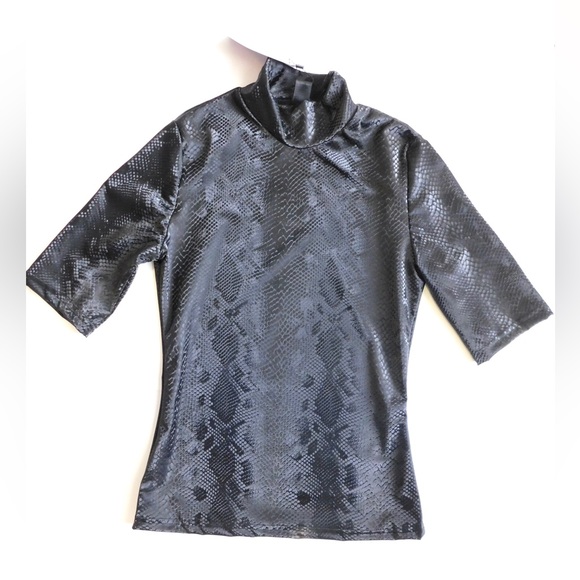 Fitted Snake Print Top (Xsmall) - Picture 2 of 10
